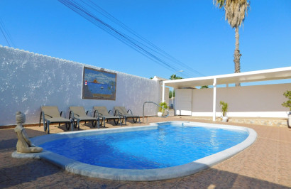Resale - Semi - Detached Villa - Torrevieja - San Luis