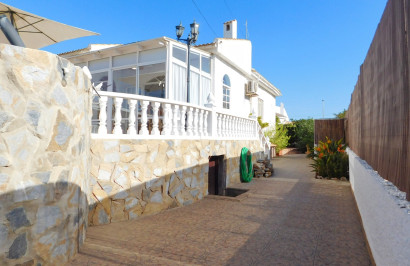 Resale - Semi - Detached Villa - Torrevieja - San Luis