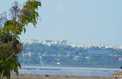Resale - Semi - Detached Villa - Torrevieja - San Luis