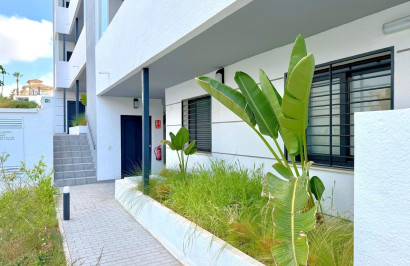 Resale - Apartment / Flat - Orihuela Costa - Villamartín