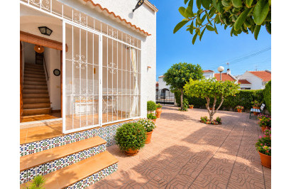 Resale - Town House - Torrevieja - Nueva Torrevieja