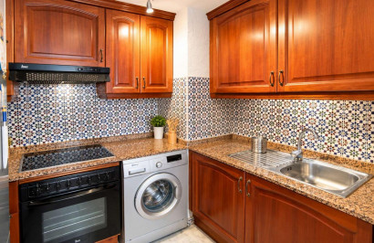 Resale - Apartment / Flat - Torrevieja - Playa de los Locos