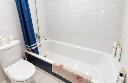 Resale - Apartment / Flat - Torrevieja - Playa de los Locos