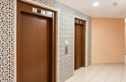 Resale - Apartment / Flat - Torrevieja - Playa de los Locos