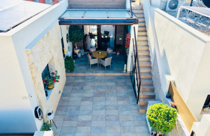Reventa - Villa Pareada - Los Montesinos - La Herada