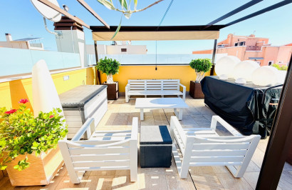 Reventa - Villa Pareada - Los Montesinos - La Herada