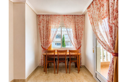 Resale - Apartment / Flat - Torrevieja - Playa del Cura