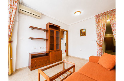 Resale - Apartment / Flat - Torrevieja - Playa del Cura