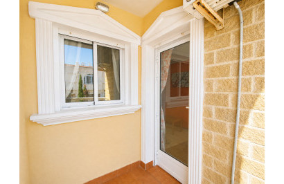 Resale - Apartment / Flat - Torrevieja - Playa del Cura