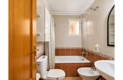 Resale - Apartment / Flat - Torrevieja - Playa del Cura