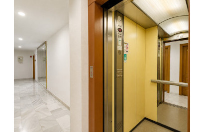 Resale - Apartment / Flat - Torrevieja - Playa del Cura