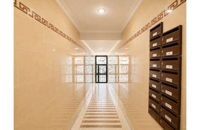 Resale - Apartment / Flat - Torrevieja - Playa del Cura