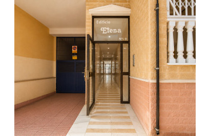 Resale - Apartment / Flat - Torrevieja - Playa del Cura