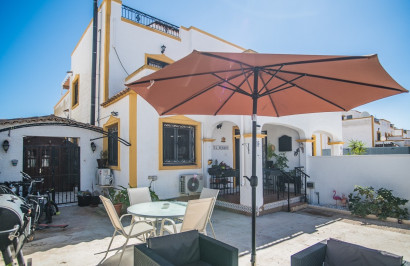 Resale - Town House - Entre Naranjos