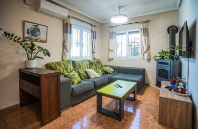 Resale - Town House - Entre Naranjos