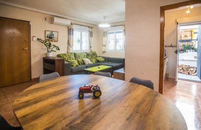 Resale - Town House - Entre Naranjos