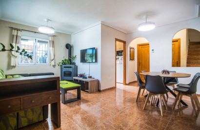 Resale - Town House - Entre Naranjos