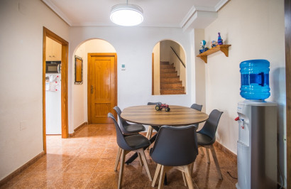 Resale - Town House - Entre Naranjos
