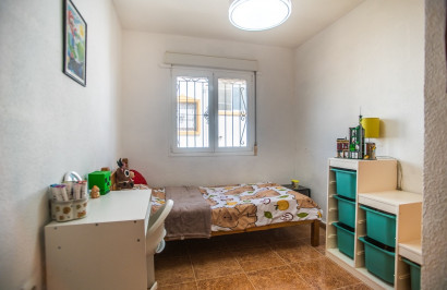 Resale - Town House - Entre Naranjos