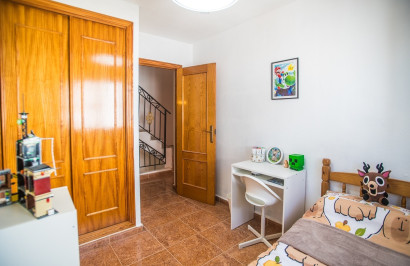 Resale - Town House - Entre Naranjos
