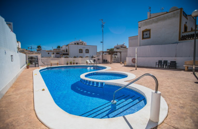 Resale - Town House - Entre Naranjos