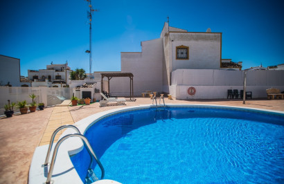 Resale - Town House - Entre Naranjos