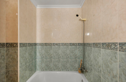 Resale - Apartment / Flat - Torrevieja