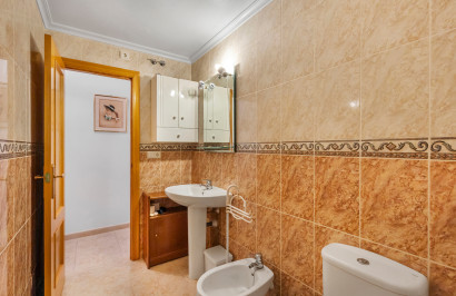 Resale - Apartment / Flat - Torrevieja