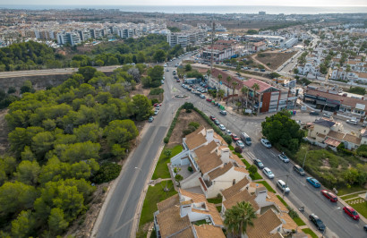 Resale - Apartment / Flat - Orihuela Costa - Villamartín - Las Filipinas