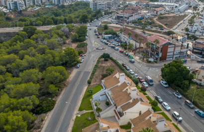 Resale - Apartment / Flat - Orihuela Costa - Villamartín