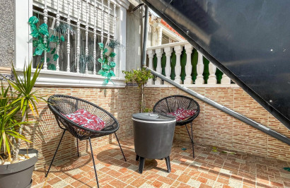 Resale - Apartment / Flat - Torrevieja - La Siesta - El Salado -  Torreta