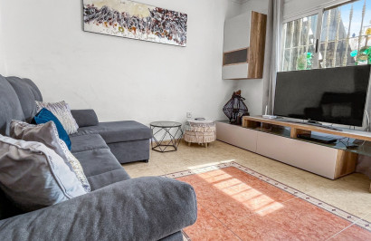 Resale - Apartment / Flat - Torrevieja - La Siesta - El Salado -  Torreta