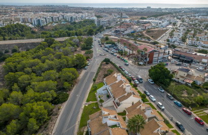 Resale - Apartment / Flat - Orihuela Costa - Villamartín