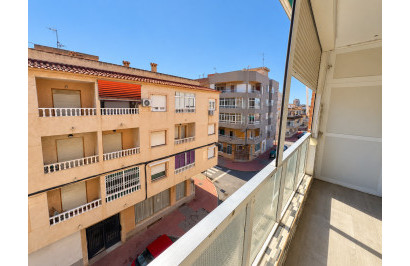 Resale - Apartment / Flat - Torrevieja - playa de los naufragos
