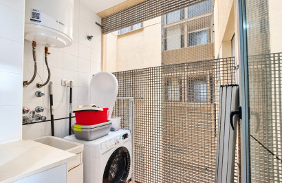 Resale - Apartment / Flat - Torrevieja - Playa del Cura