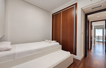 Resale - Apartment / Flat - Torrevieja - Playa del Cura