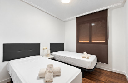 Resale - Apartment / Flat - Torrevieja - Playa del Cura