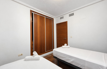 Resale - Apartment / Flat - Torrevieja - Playa del Cura