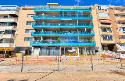 Resale - Apartment / Flat - Torrevieja - Playa del Cura