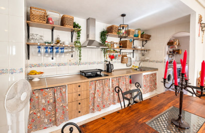 Resale - Semi - Detached Villa - Alicante - La Florida