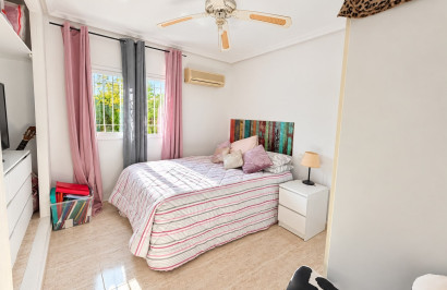 Resale - Semi - Detached Villa - Alicante - La Florida