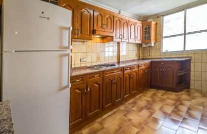 Resale - Apartment / Flat - Torrevieja - La Mata pueblo