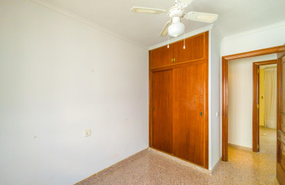 Resale - Apartment / Flat - Torrevieja - La Mata pueblo