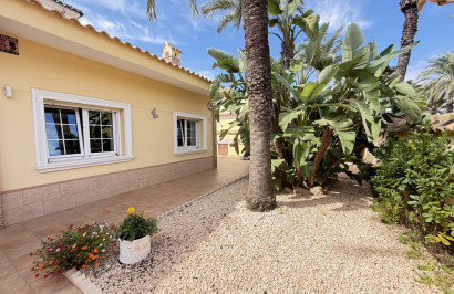 Herverkoop - Vrijstaande villa - Cabo Roig