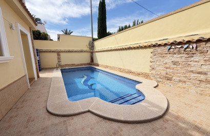 Herverkoop - Vrijstaande villa - Cabo Roig