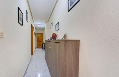 Resale - Apartment / Flat - Torrevieja - Playa del Cura