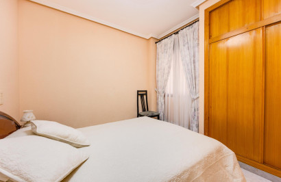 Resale - Apartment / Flat - Torrevieja - Playa del Cura
