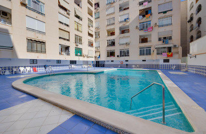Resale - Apartment / Flat - Torrevieja - Playa del Cura
