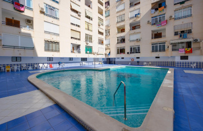 Resale - Apartment / Flat - Torrevieja - Playa del Cura