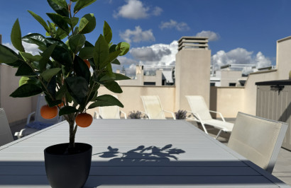 Resale - Apartment / Flat - Orihuela Costa - Villamartín